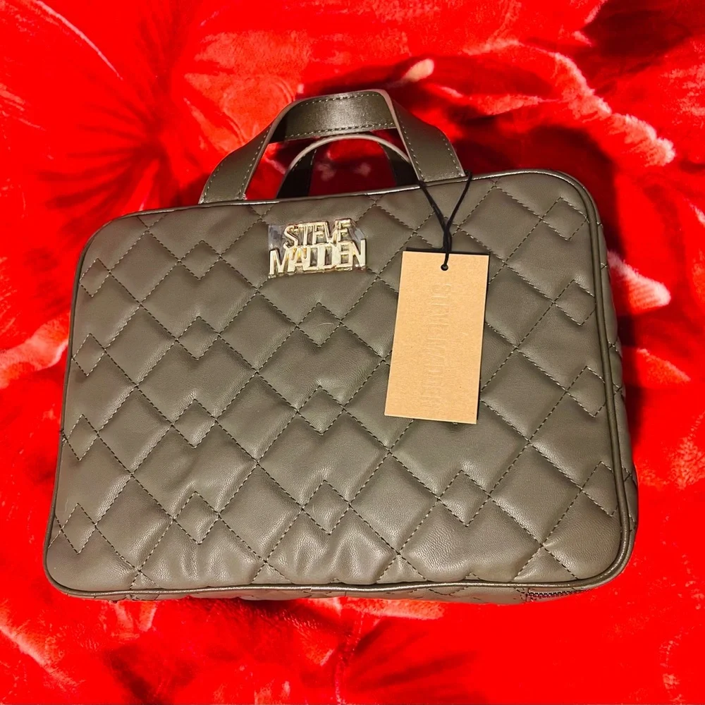 Steve Madden Logo Quilted Weekender Cosmetic Case- Olive - Picture 3 of 4